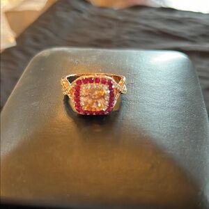 Elegant Gold and Red Gemstone Ring